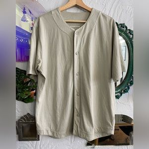Everlane baseball tee